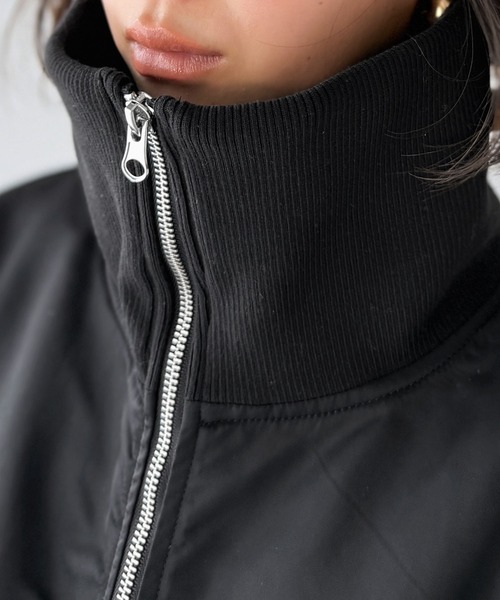 classicalelf（クラシカルエルフ）の「春まで活躍！衿リブ ハイネック ダブルジップ バルーン 軽量中綿コート(オーバーサイズ)（ダウンジャケット/コート・レディース・ブラック/アイボリー・LARGE/MEDIUM/SMALL/X-LARGE）」の20枚目の写真