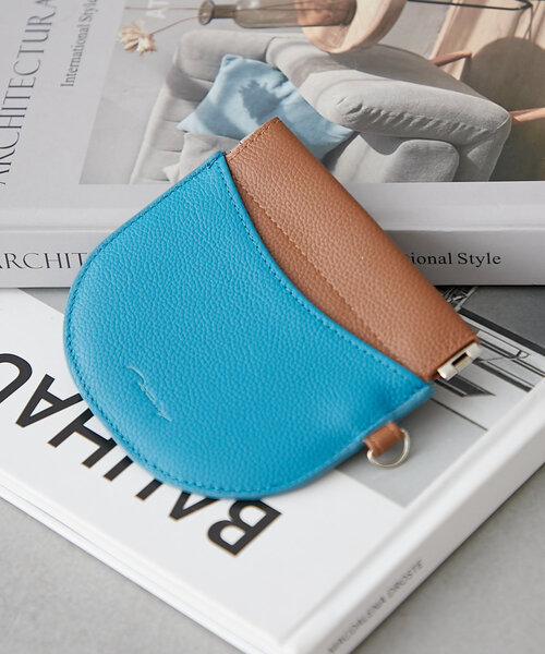 onoff// オノフ】本革マルチケース（その他小物）｜BIRTHDAY BAR