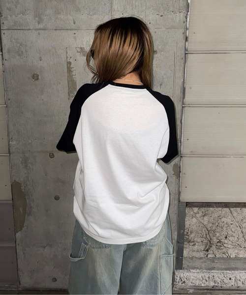 sedacle(セダクル)の「ラインストーン柄クロスアップリケTシャツ(Tシャツ/カットソー・レディース・カーキ/ブラック/ブラウン・SMALL/MEDIUM/LARGE)」の10枚目の写真