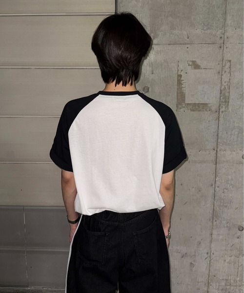 sedacle(セダクル)の「ラインストーン柄クロスアップリケTシャツ(Tシャツ/カットソー・レディース・カーキ/ブラック/ブラウン・SMALL/MEDIUM/LARGE)」の19枚目の写真