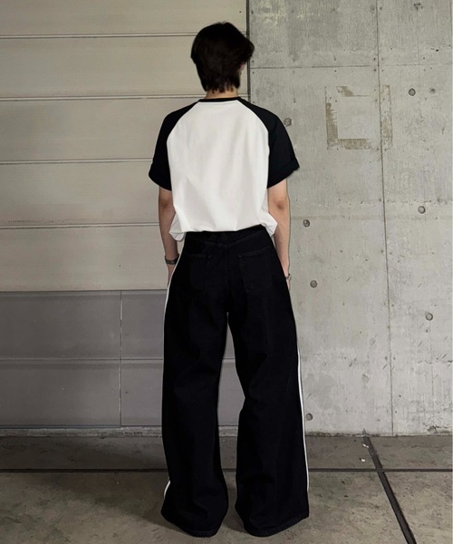 sedacle(セダクル)の「ラインストーン柄クロスアップリケTシャツ(Tシャツ/カットソー・レディース・カーキ/ブラック/ブラウン・SMALL/MEDIUM/LARGE)」の5枚目の写真