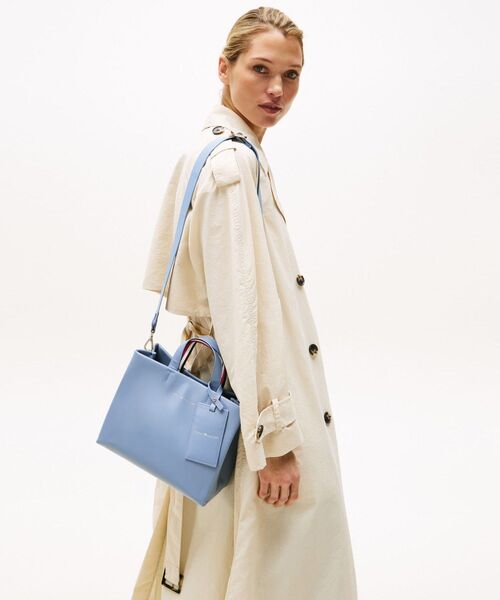 TOMMY HILFIGER（トミーヒルフィガー）の「エスタブリッシュミディアムショッパーバッグ（トートバッグ・レディース・ベージュ/ブルー・FREE）」の5枚目の写真