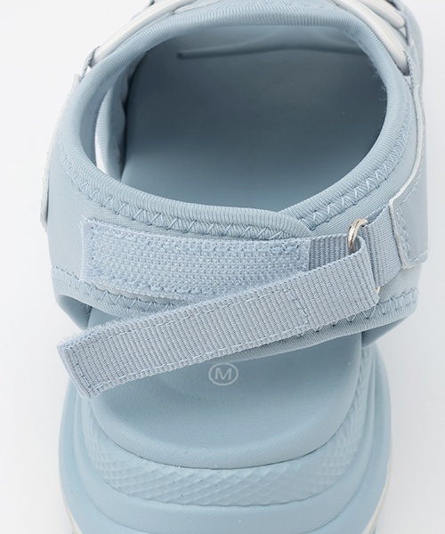 LOVETOXIC（ラブトキシック）の「ドロスト厚底サンダル（サンダル・キッズ・ブラック/オフホワイト/サックスブルー・24-24.5cm/22-22.5/23-23.5cm）」の15枚目の写真