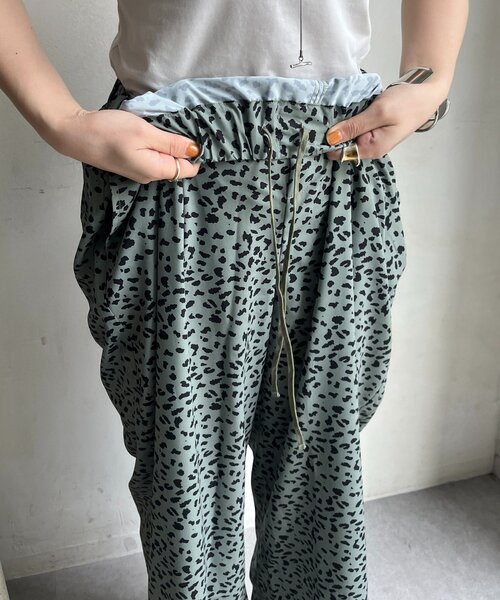 DouDou(ドゥドゥ)の「【WEB限定】レオパード柄イージーパンツ(その他パンツ・レディース・ブラック/グリーン・FREE)」の15枚目の写真