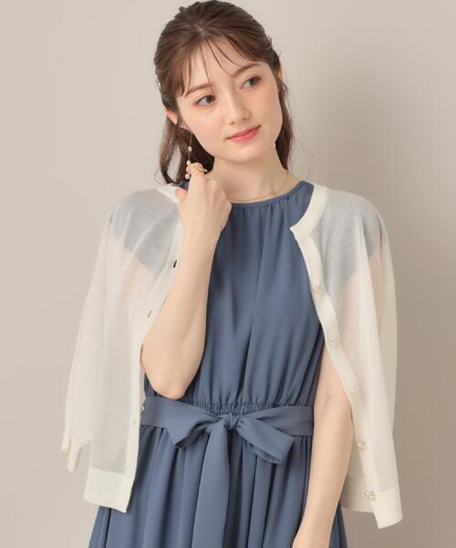 couture brooch（クチュールブローチ）の「【前後2WAY・二の腕カバー】ダブルパール調釦5分袖シアーカーディガントップス（カーディガン/ボレロ・レディース・グリーン/パープル/ブラック/オフホワイト・38/42）」の2枚目の写真