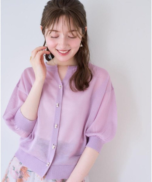 couture brooch（クチュールブローチ）の「【前後2WAY・二の腕カバー】ダブルパール調釦5分袖シアーカーディガントップス（カーディガン/ボレロ・レディース・グリーン/パープル/ブラック/オフホワイト・38/42）」の15枚目の写真