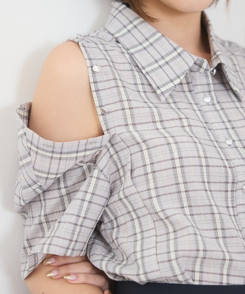 REDYAZEL(レディアゼル)の「2WAYスリーブチェックトップス(シャツ/ブラウス・レディース・オフホワイト/ライトグレー/ベージュ・FREE)」の10枚目の写真
