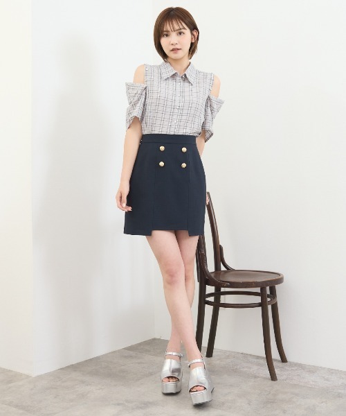 REDYAZEL(レディアゼル)の「2WAYスリーブチェックトップス(シャツ/ブラウス・レディース・オフホワイト/ライトグレー/ベージュ・FREE)」の6枚目の写真