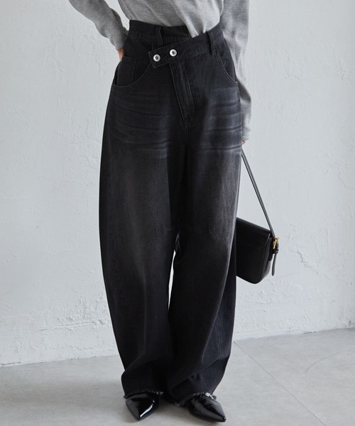 RANAN(ラナン)の「クロスウエストカーブデニム(その他パンツ・レディース・ブラック/ブルー/ネイビー・S/M/L/LL)」の6枚目の写真