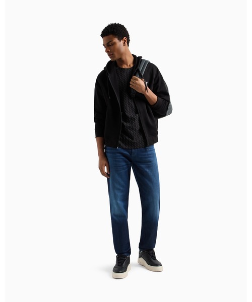 ARMANI EXCHANGE（アルマーニエクスチェンジ）の「【A|X アルマーニ エクスチェンジ】オールオーバーロゴ 半袖クルーネックTシャツ/REGULAR+（Tシャツ/カットソー・メンズ・ブラック/ホワイト・MEDIUM/X-LARGE/XX-LARGE/LARGE/SMALL/X-SMALL）」の4枚目の写真