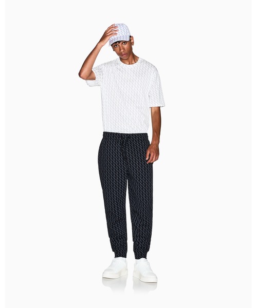 ARMANI EXCHANGE（アルマーニエクスチェンジ）の「【A|X アルマーニ エクスチェンジ】オールオーバーロゴ 半袖クルーネックTシャツ/REGULAR+（Tシャツ/カットソー・メンズ・ブラック/ホワイト・MEDIUM/X-LARGE/XX-LARGE/LARGE/SMALL/X-SMALL）」の14枚目の写真