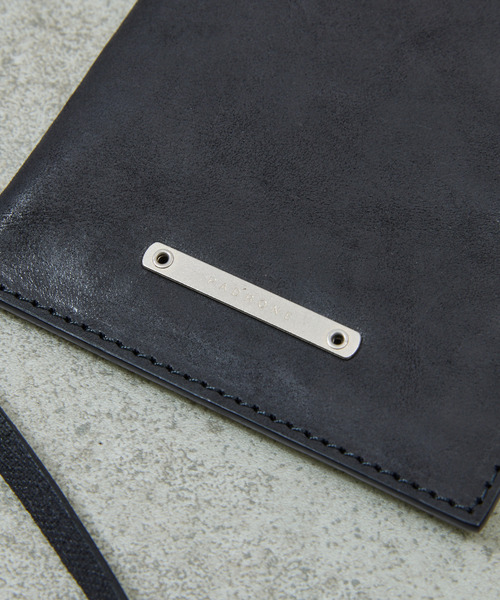 And A(アンドエー)の「PADRONE パドローネ / Eyewear case01 (leather strap) モストロレザー サフィアーノレザーサングラスケース メガネケース / PG9995-5010(サングラス・メンズ・ブラック系その他/ブラック・FREE)」の8枚目の写真