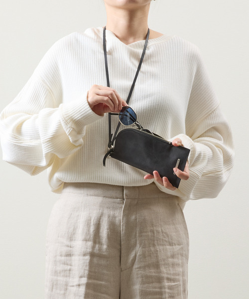 And A(アンドエー)の「PADRONE パドローネ / Eyewear case01 (leather strap) モストロレザー サフィアーノレザーサングラスケース メガネケース / PG9995-5010(サングラス・メンズ・ブラック系その他/ブラック・FREE)」の15枚目の写真