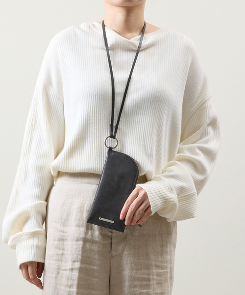 And A(アンドエー)の「PADRONE パドローネ / Eyewear case01 (leather strap) モストロレザー サフィアーノレザーサングラスケース メガネケース / PG9995-5010(サングラス・メンズ・ブラック系その他/ブラック・FREE)」の16枚目の写真