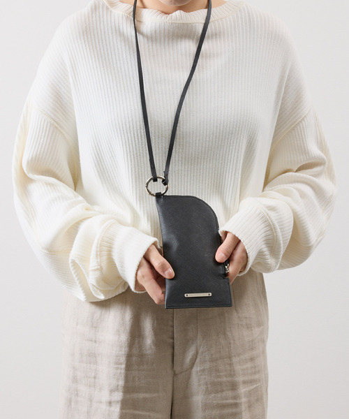 And A(アンドエー)の「PADRONE パドローネ / Eyewear case01 (leather strap) モストロレザー サフィアーノレザーサングラスケース メガネケース / PG9995-5010(サングラス・メンズ・ブラック系その他/ブラック・FREE)」の6枚目の写真