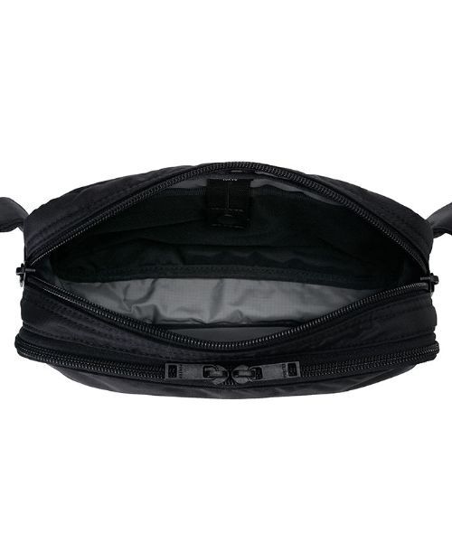 PORTER（ポーター）の「フラッシュ ウエストバッグ（ボディバッグ/ウエストポーチ・メンズ・ブラック/ネイビー・FREE）」の5枚目の写真