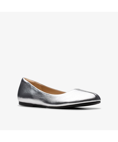 Clarks(クラークス)の「Livia Lily / リビアリリー(シルバー)(パンプス・レディース・シルバー・UK6/UK5.5/UK5/UK4.5/UK4/UK3.5/UK3)」の4枚目の写真