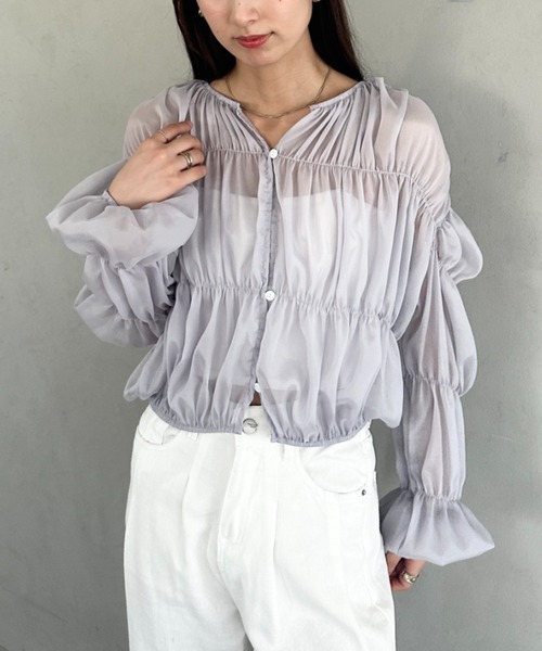MYMOOD.(マイムード)の「フリルシャーリングシフォンショートブラウス(Tシャツ/カットソー・レディース・アイボリー/グレー・FREE)」の14枚目の写真