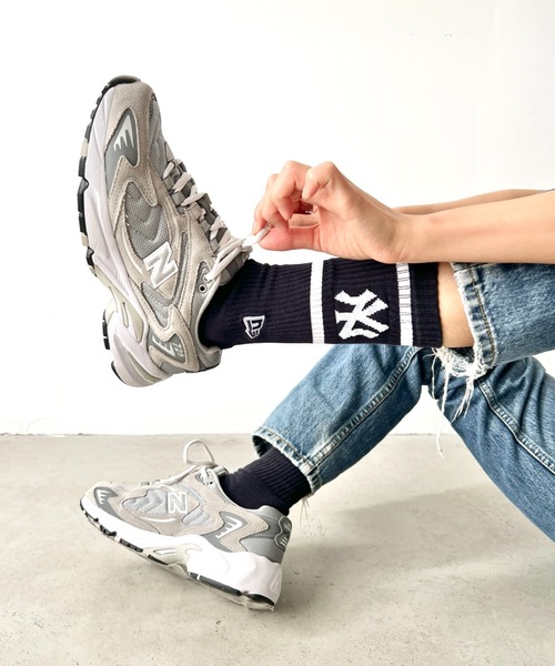 NEW ERA（ニューエラ）の「NEW ERA(ニューエラ)/MLB PREMIUM SOCKS/ 靴下 クルーソックス クルー丈 厚手 刺繍 ロゴ ライン入り（ソックス/靴下・レディース・その他2/その他1/ネイビー/ホワイト・25-27CM/23-25cm）」の12枚目の写真