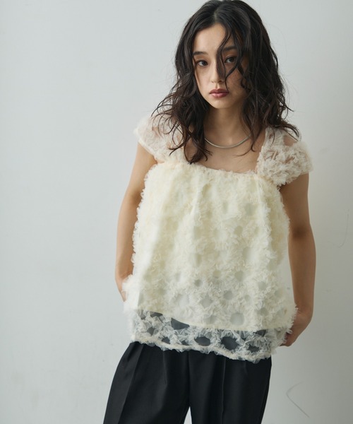 Lunea（ルネア）の「フラワーモチーフチュールトップス（シャツ/ブラウス・レディース・アイボリー/ピンク・FREE）」の7枚目の写真