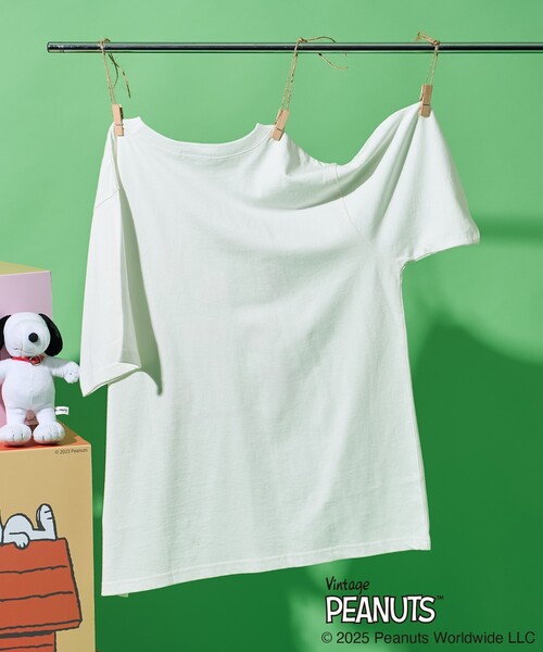 FREAK'S STORE(フリークスストア)の「PEANUTS トイ フォトプリントTシャツ/ピーナッツ/スヌーピー(Tシャツ/カットソー・レディース・オフホワイト/チャコールグレー・フリ-)」の6枚目の写真