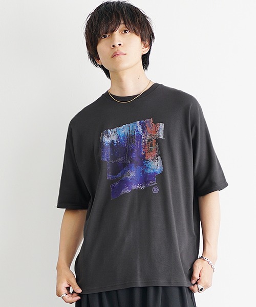 MinoriTY（マイノリティ）の「【MinoriTY】ソフトタッチ×厚手仕立てドルマンシルエットアブストラクトペインティンググラフィックTシャツ 半袖Tシャツ メンズ 夏服（Tシャツ/カットソー・メンズ・スミクロ/オフホワイト・L/M/S）」の5枚目の写真