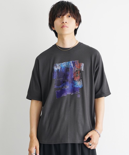 MinoriTY（マイノリティ）の「【MinoriTY】ソフトタッチ×厚手仕立てドルマンシルエットアブストラクトペインティンググラフィックTシャツ 半袖Tシャツ メンズ 夏服（Tシャツ/カットソー・メンズ・スミクロ/オフホワイト・L/M/S）」の4枚目の写真