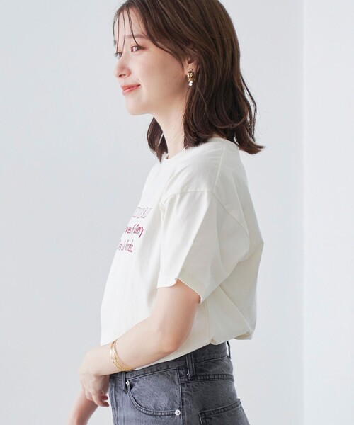 coen(コーエン)の「配色ロゴ刺繍Tシャツ(Tシャツ/カットソー・レディース・ライラック/オフホワイト/ダークブラウン/ダークグレー・L/M)」の6枚目の写真