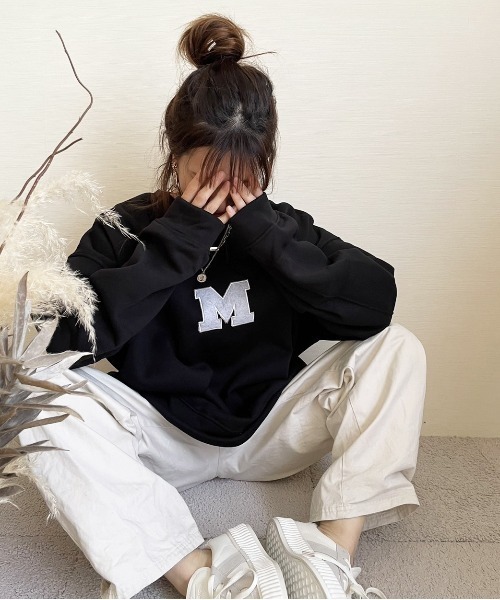 ARCADE(アーケード)の「オーバーサイズ ドロップショルダー 刺繍ロゴ スウェット -ARCADE Limited Line-(スウェット・レディース・ブラック/ホワイト/グレー・FREE)」の5枚目の写真