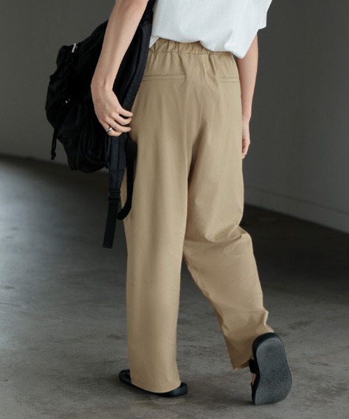 HUG.U(ハグユー)の「超ストレッチワイドパンツ(その他パンツ・レディース・ブラウン/ベージュ/ブラック/カーキ・FREE)」の13枚目の写真