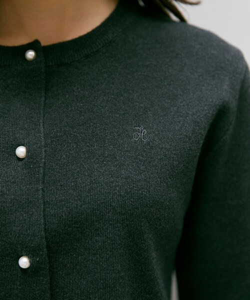 Feroux（フェルゥ）の「胸元刺繍パールニット カーディガン（カーディガン/ボレロ・レディース・アイボリー系/ダークブラウン系/レッド系/グレー系・F）」の16枚目の写真