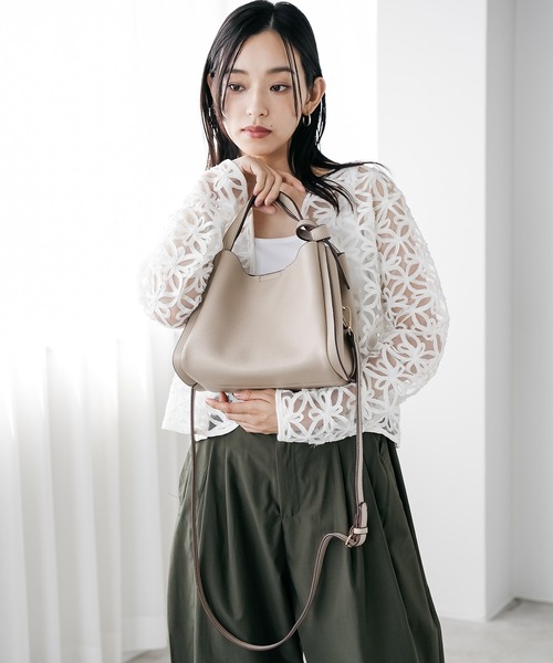 mili an deni(ミリアンデニ)の「2WAYフェイクレザーバッグ(ショルダーバッグ・レディース・ブラック/アッシュグレー・F)」の6枚目の写真