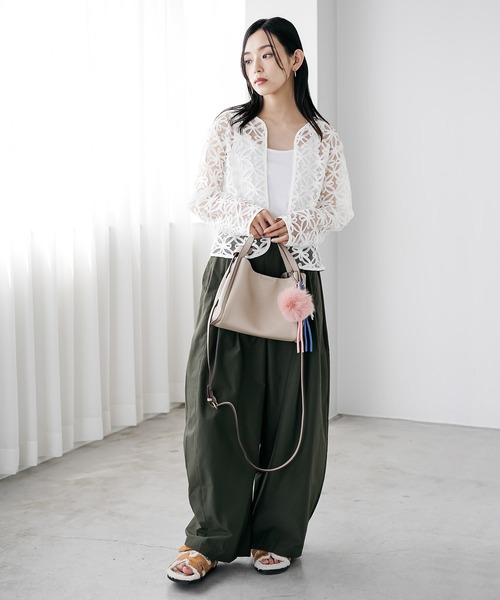 mili an deni(ミリアンデニ)の「2WAYフェイクレザーバッグ(ショルダーバッグ・レディース・ブラック/アッシュグレー・F)」の7枚目の写真