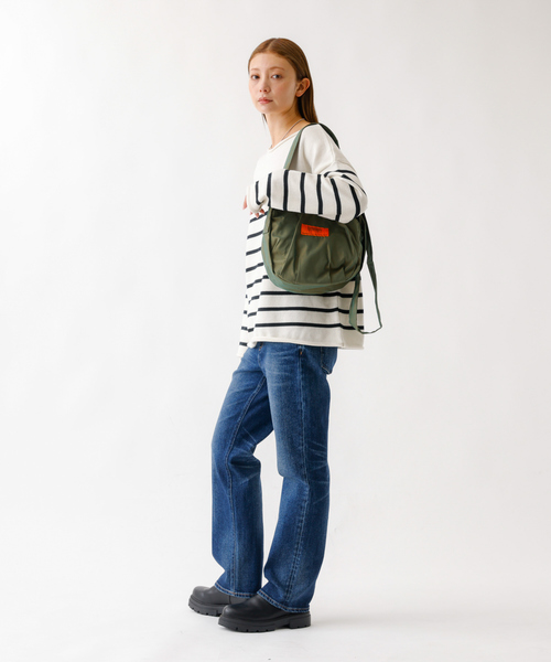 UNIVERSAL OVERALL(ユニバーサルオーバーオール)の「【UNIVERSAL OVERALL/ユニバーサルオーバーオール】HOBO ショルダー/ギャバジン ホーボーショルダー/バッグ/Mサイズ(ショルダーバッグ・レディース・カーキ/ベージュ・フリー)」の6枚目の写真