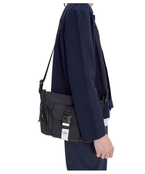 A.P.C.（アーペーセー）の「BESACE TREK（ショルダーバッグ・メンズ・ブラック・ONESIZE）」の4枚目の写真