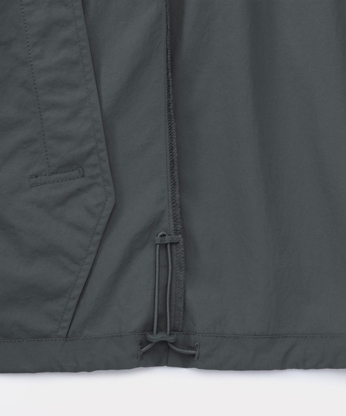 無印良品(ムジルシリョウヒン)の「婦人 撥水UVカットポケッタブルフードジャケット(その他アウター・レディース・グレー系/アイボリー/ブラウン系/ダークネイビー・S/M/L/XL)」の17枚目の写真