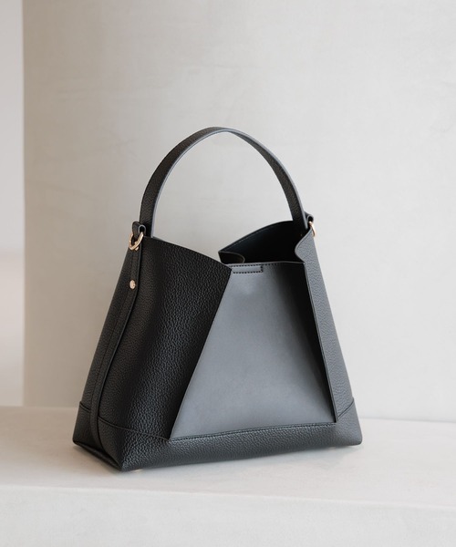 Andemiu（アンデミュウ）の「キリカエスクエアBAG586724（ハンドバッグ・レディース・アイボリー/ブラック/チョコ/ベージュ・FREE）」の3枚目の写真