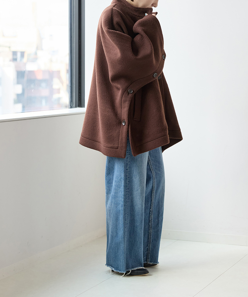 Bonum(ボナム)の「MUFFLER PONCHO コート(ポンチョ・レディース・ブラウン・FREE)」の3枚目の写真
