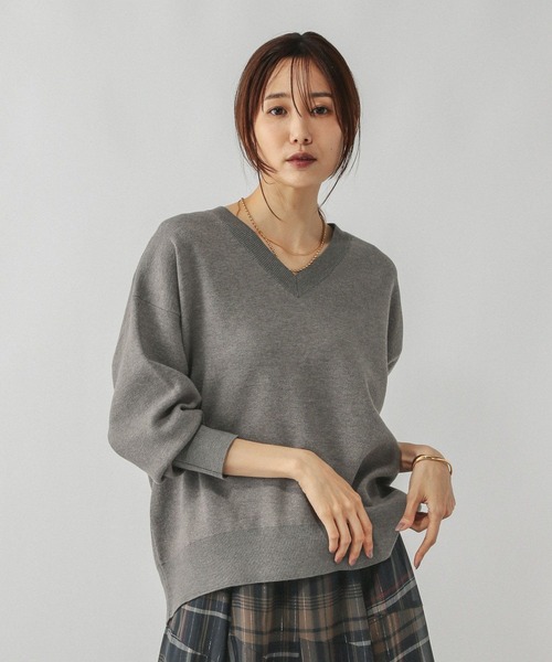 GLOBAL WORK（グローバルワーク）の「スウェットライクVネックプルオーバー/571342（スウェット・レディース・グレイッシュベージュ/グレー/スモークピンク/ブラック/ブラウン/ボルドー/ラベンダー・LARGE/MEDIUM/SMALL）」の2枚目の写真