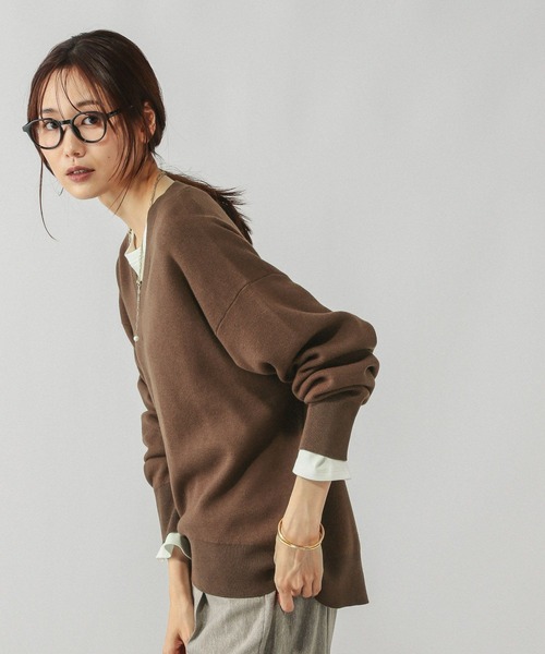 GLOBAL WORK（グローバルワーク）の「スウェットライクVネックプルオーバー/571342（スウェット・レディース・グレイッシュベージュ/グレー/スモークピンク/ブラック/ブラウン/ボルドー/ラベンダー・LARGE/MEDIUM/SMALL）」の21枚目の写真