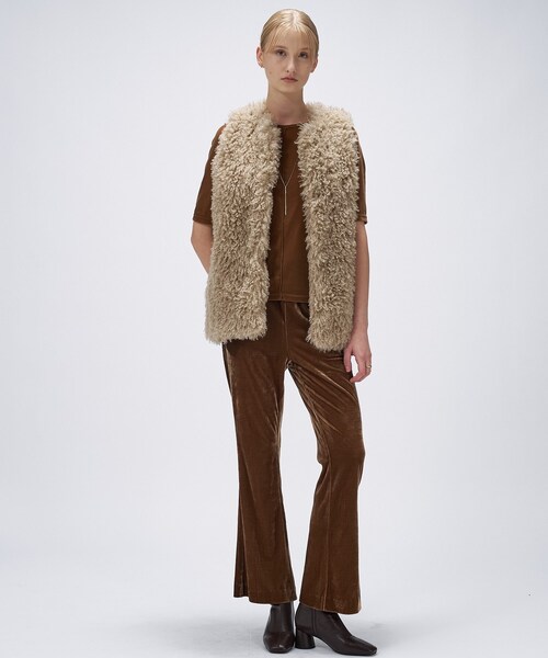 cloenc（クロエンス）の「【手洗い可】フェイクファージレ（ベスト・レディース・ナチュラル/ブラウン系・01/02）」の3枚目の写真