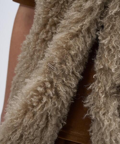 cloenc（クロエンス）の「【手洗い可】フェイクファージレ（ベスト・レディース・ナチュラル/ブラウン系・01/02）」の10枚目の写真