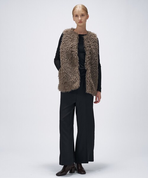 cloenc（クロエンス）の「【手洗い可】フェイクファージレ（ベスト・レディース・ナチュラル/ブラウン系・01/02）」の14枚目の写真