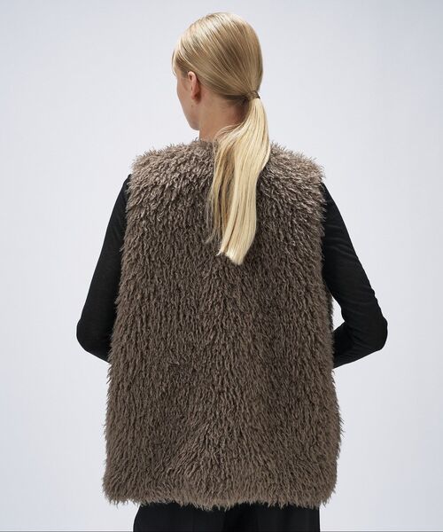 cloenc（クロエンス）の「【手洗い可】フェイクファージレ（ベスト・レディース・ナチュラル/ブラウン系・01/02）」の17枚目の写真