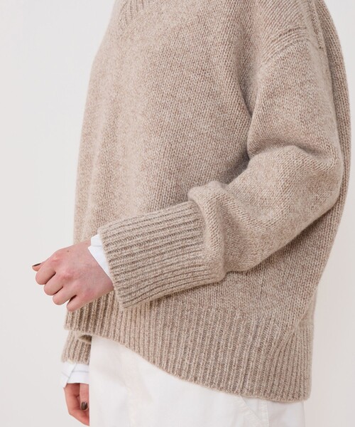 トゥモローランド　ギャルリーヴィー ファインウール Vネックプルオーバーニット セール】ファインウール クルーネックプルオーバー（ニット/セーター