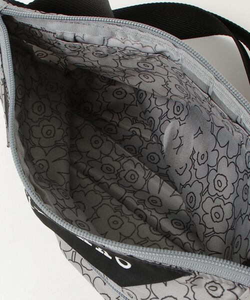 marimekko(マリメッコ)の「Piirto Unikko / Neat Crossbody shoulder bag S(ショルダーバッグ・レディース・ライトグレー・FREE)」の10枚目の写真