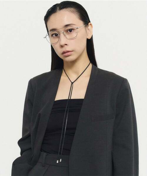 Zoff(ゾフ)の「【黒石奈央子さん コラボ】 Zoff|Naoko Kuroishi ウェリントン型 メガネ|ツーブリッジ メタル 眼鏡 伊達めがね 度付き(レンズ交換券付) ユニセックス おしゃれ(メガネ・レディース・ゴールド/ゴールド系その他/シルバー・FREE)」の11枚目の写真