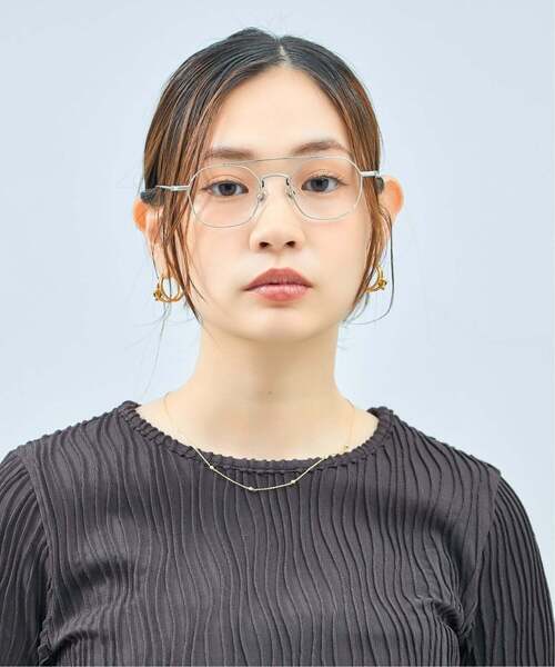 Zoff(ゾフ)の「【黒石奈央子さん コラボ】 Zoff|Naoko Kuroishi ウェリントン型 メガネ|ツーブリッジ メタル 眼鏡 伊達めがね 度付き(レンズ交換券付) ユニセックス おしゃれ(メガネ・レディース・ゴールド/ゴールド系その他/シルバー・FREE)」の13枚目の写真