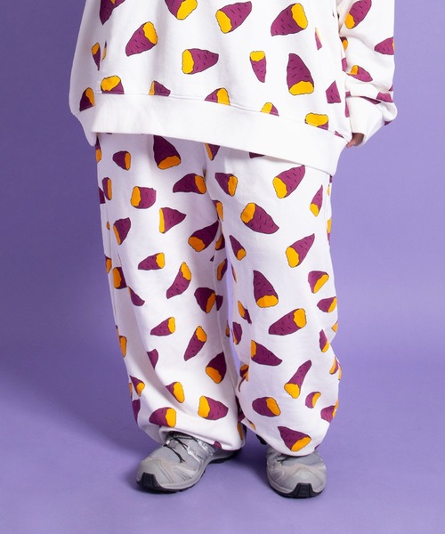 PUNYUS(プニュズ)の「【新サイズ】フード総柄スウェットパンツ(IMO)(スウェットパンツ・レディース・パープル・1/2/3/4/5)」の2枚目の写真