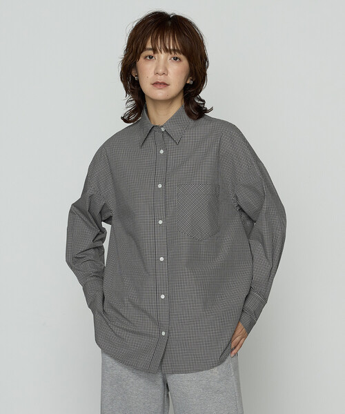 COMME CA Wardrobe（コムサワードローブ）の「タイプライターミニチェック シャツ（シャツ/ブラウス・レディース・ブラウン/グレー・FREE）」の2枚目の写真